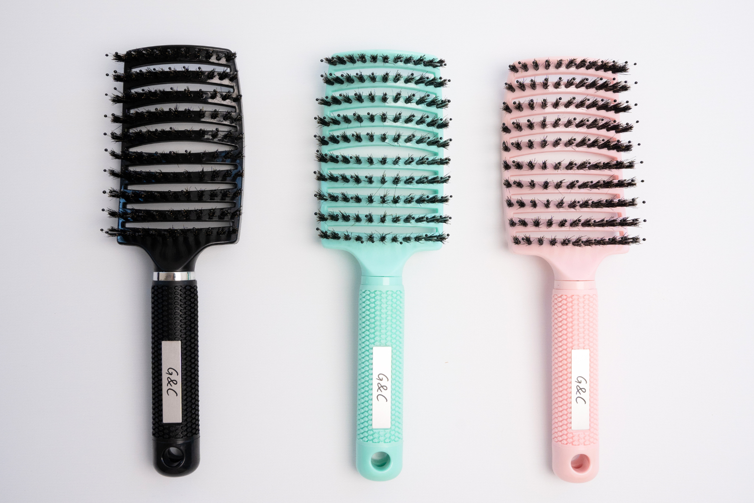 gc-gold-class-detangling-brush-flatlay-australia
