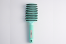 gc-gold-class-detangling-brush-green-front